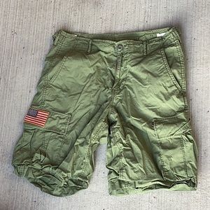 Green Ralph Lauren Denim & Supply shorts. 100% cotton, made in Vietnam. Size 31.